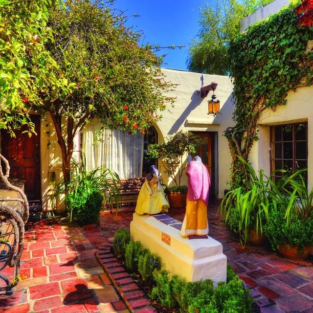 El paseo courtyard, carmel-by-the-sea